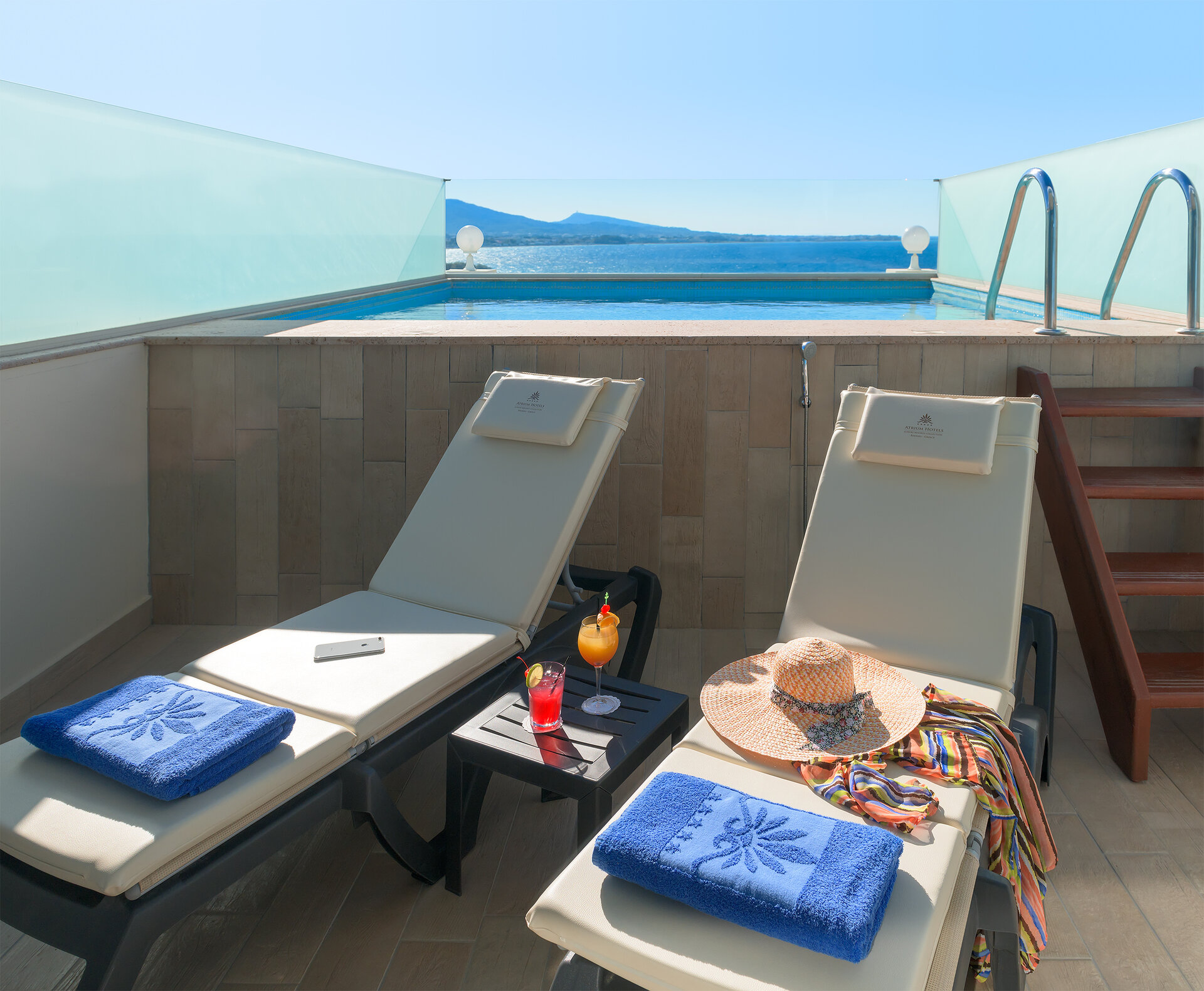 Deluxe Sea View Room with Private Pool (4)