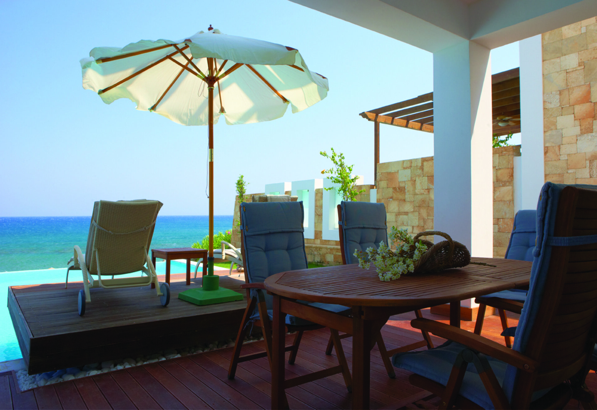 Presidential Beach Villa mit Meerblick und Pool (11)