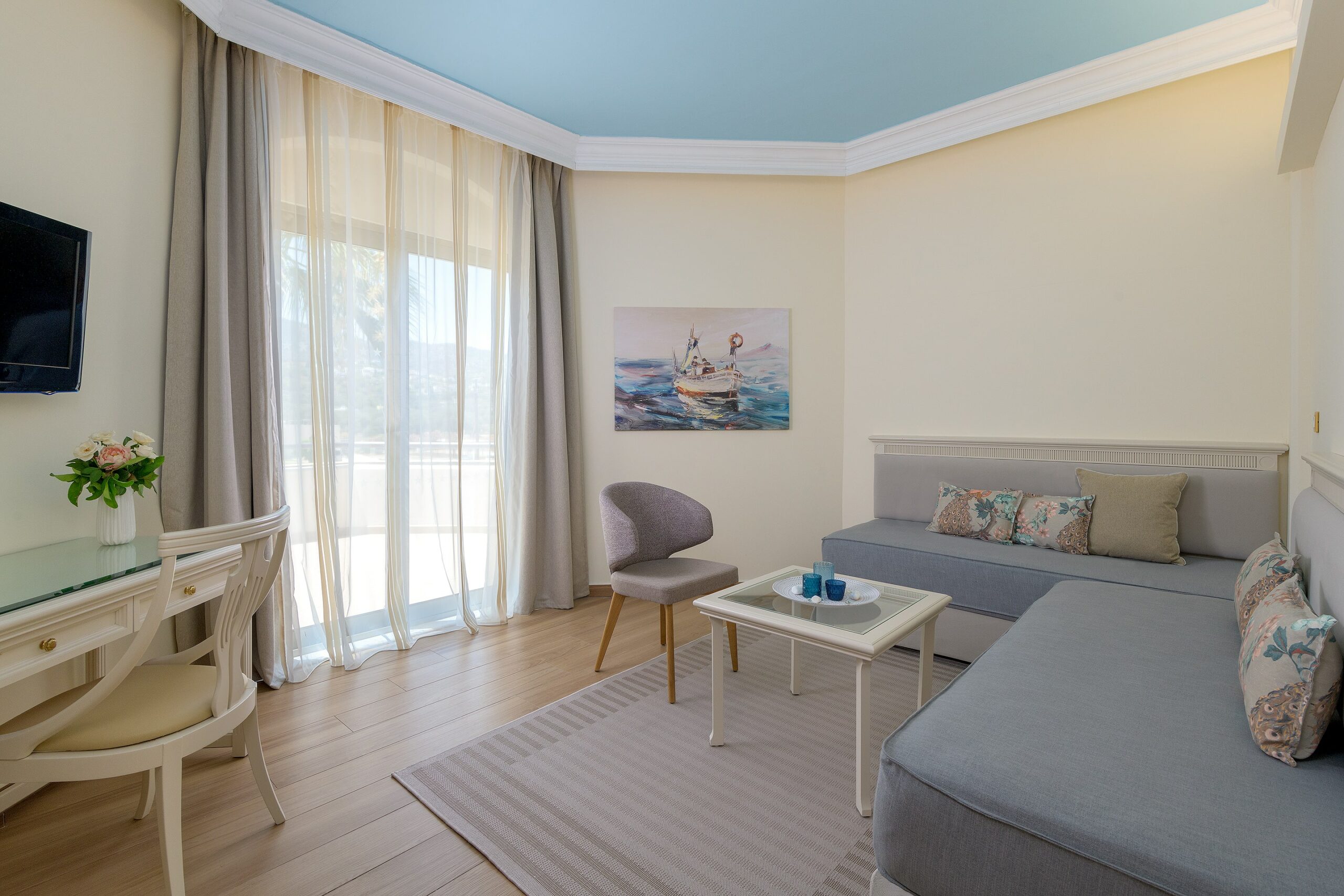 Room-1-2_Web-Res (Family Suite Side Sea View R101)-min