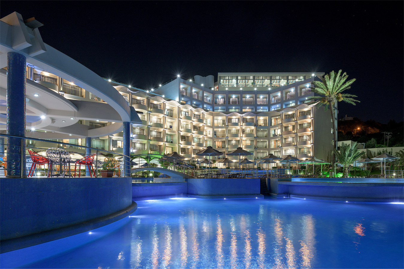 Atrium Platinum_Rotonda Pool Bar_2