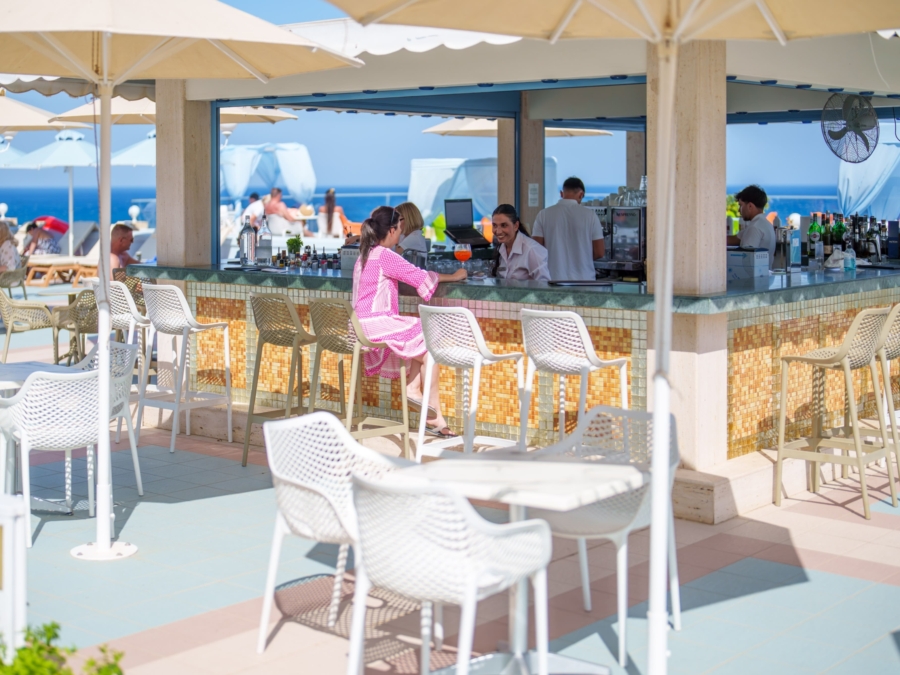 Atrium Prestige_Pool Bar_9