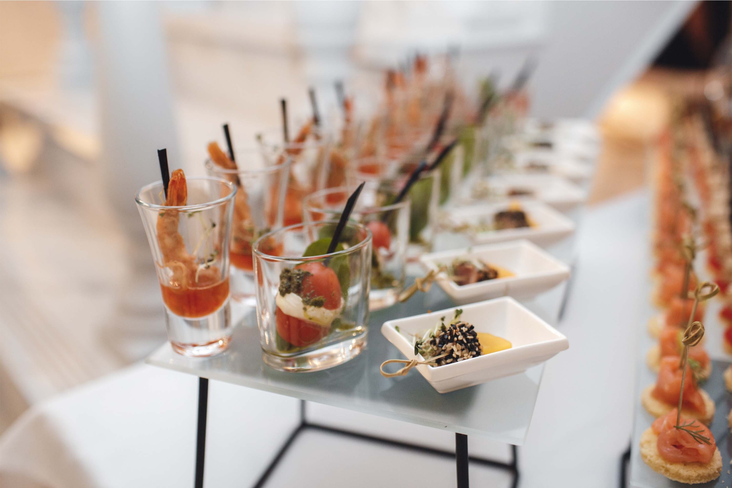 Catering-Lebensmittel-Mahlzeit-Cool-Serv2ice