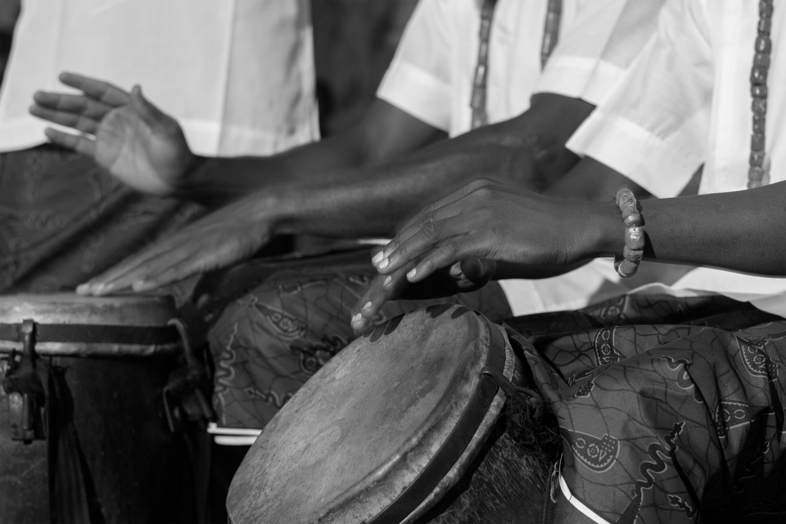 close-up-hands-playing-drums-min